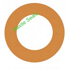 Qu'est-ce qui rend les joints en PTFE inertes vis-à-vis de la plupart des liquides, vapeurs et gaz industriels ?