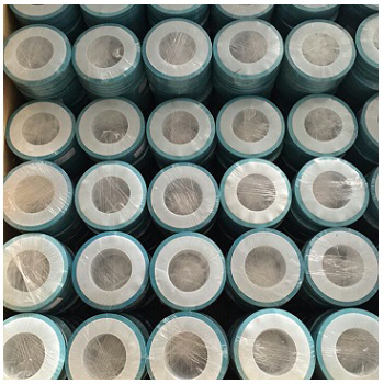 Comment les joints en PTFE se comparent-ils aux joints en graphite en termes de résistance mécanique ?